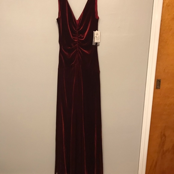 JESSICA MCCLINTOCK RED VELVET LONG DRESS - Picture 9 of 10